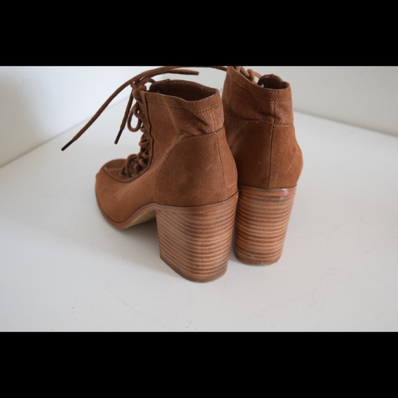Urban outfitters lace up ankle boots - Picture 7 of 8